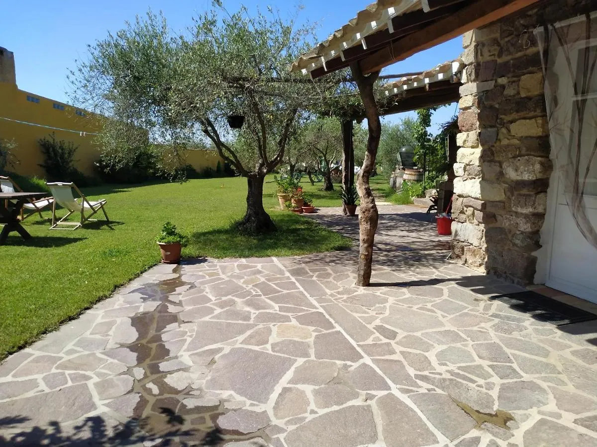 Apartament Domus Antiga Appartamenti San Giovanni Suèrgiu