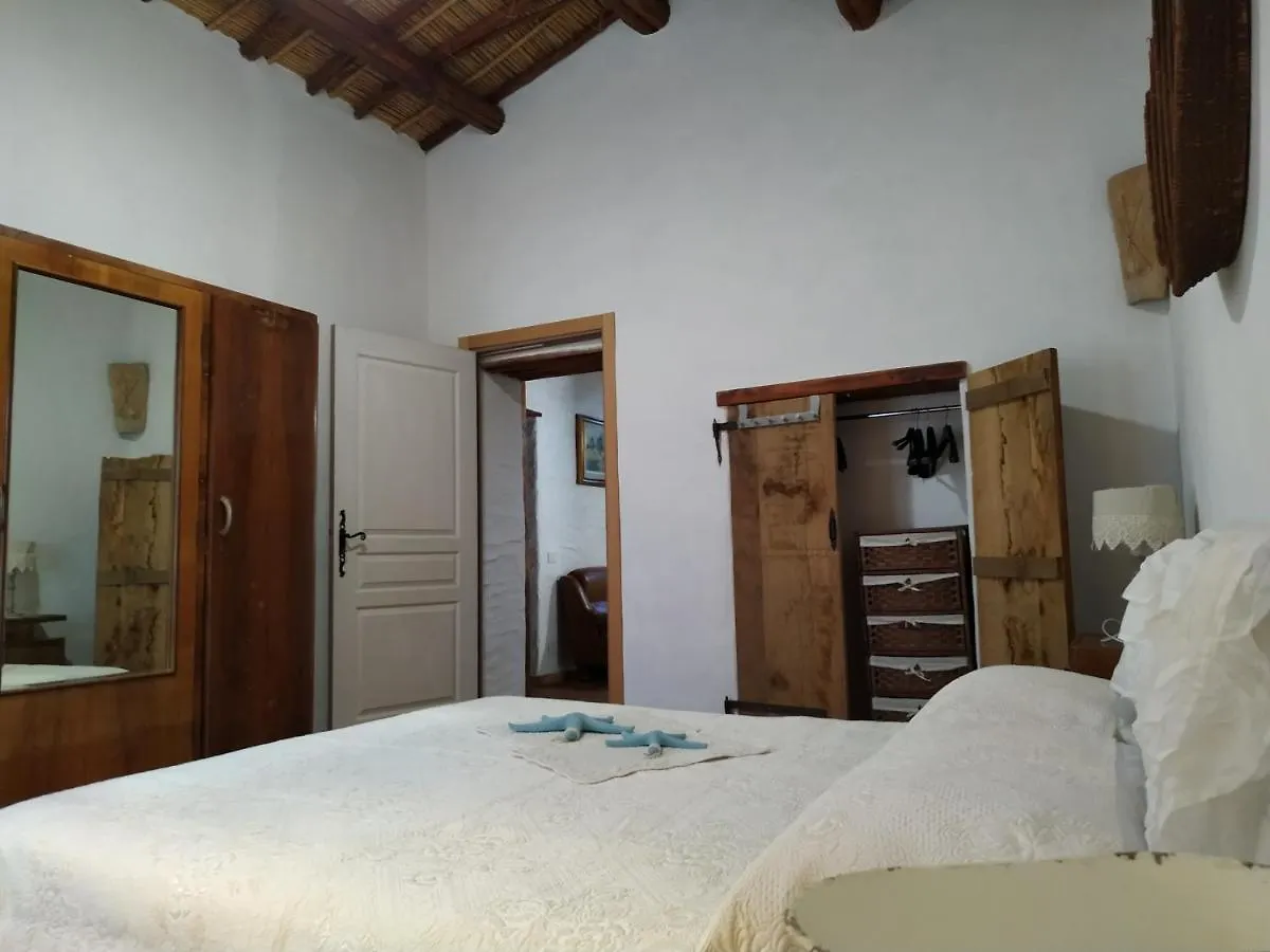 Domus Antiga Appartamenti San Giovanni Suèrgiu Włochy